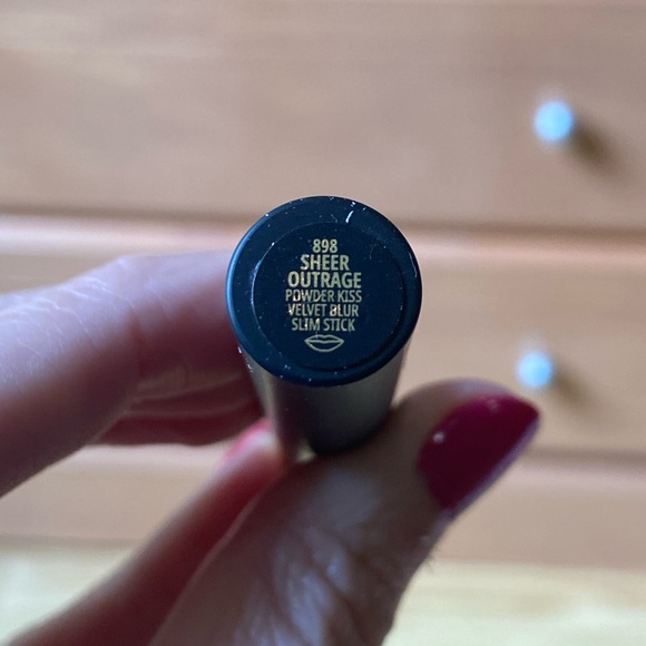 Sheer Outrage 🤯 MAC Powder Kiss full size lipstick NEW - Picture 7 of 13